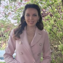 Dr., Simone, Weninger, BA MA