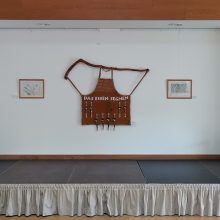 Ausstellung *Gemaltes & Textiles aus zwei Jahrzehnten* Erlöserkirche Wiener Neustadt