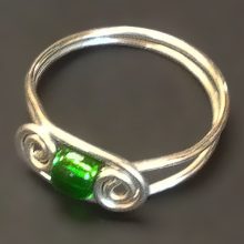 Silberspiralring m. Glasperle_Beate DRAPELA_ART-WORK