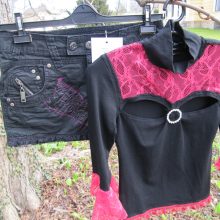 Shirt mit Spitzenstoff und passenden Rock