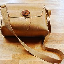 Ledertasche_Beate DRAPELA_ART-WORK