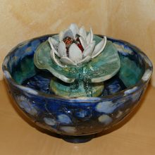 Wasserbrunnen Seerose aus Keramik